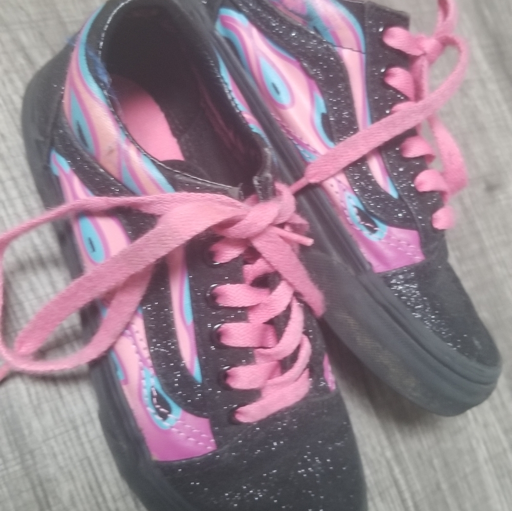 VAN KIDS SNEAKERS SIZE 1